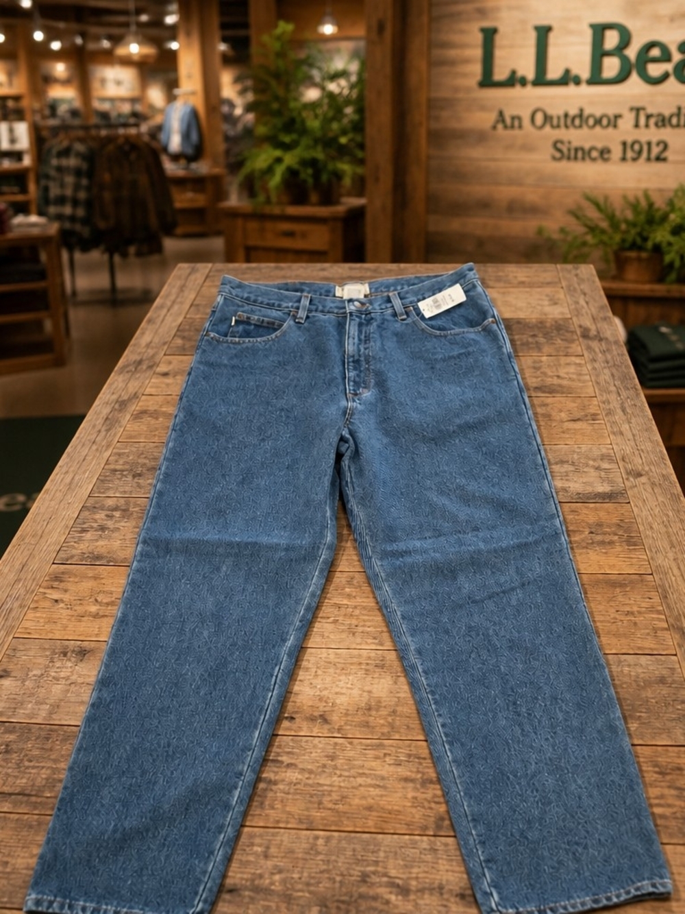 L.L.Bean Natural Fit Jeans Mens 34x32 Blue Denim Straight Leg 100% Cotton Casual